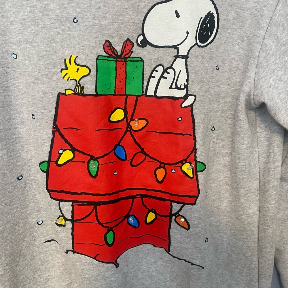 Snoopy & Woodstock Christmas Sweatshirt Small Holiday Fun & Festive - Picture 2 of 7